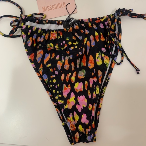 Missguided NWT Multi Leopard Tie Side Bikini Bottoms in Black Size 10 - Picture 2 of 7